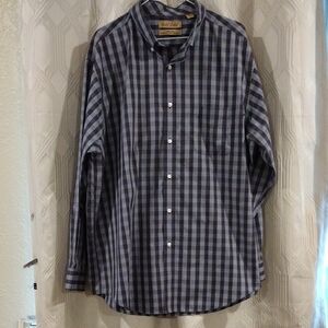 Roundtree & Yorke Navy Checkered Button Down Shirt